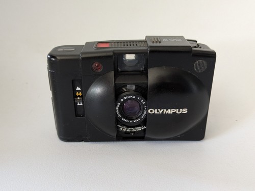 Olympus xa2 35mm film camera - xa2,