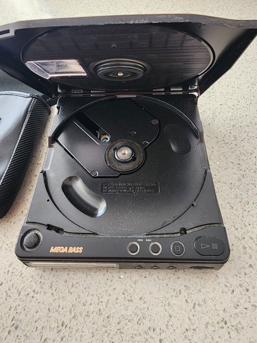 Vintage sony discman - d-99,