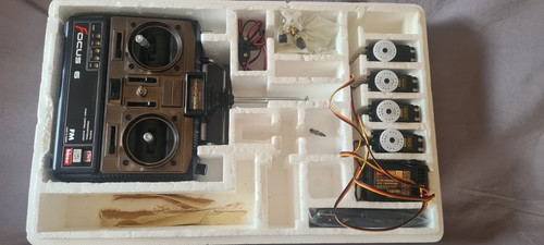 Vintage hitec focus 35mhz - hitec,