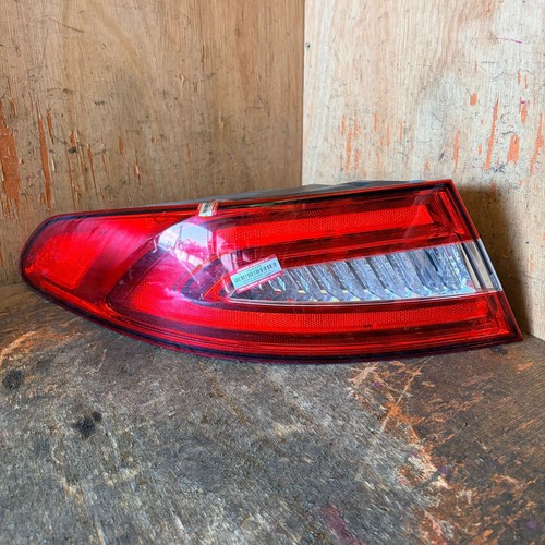 Jaguar tail light passenger - xf,