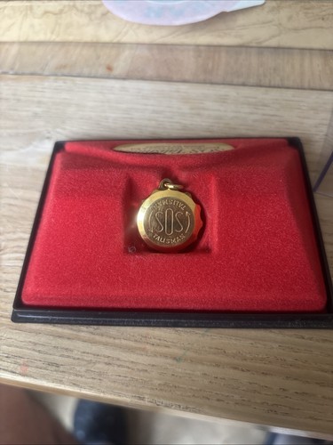 Sos talisman pendant gold - talisman,