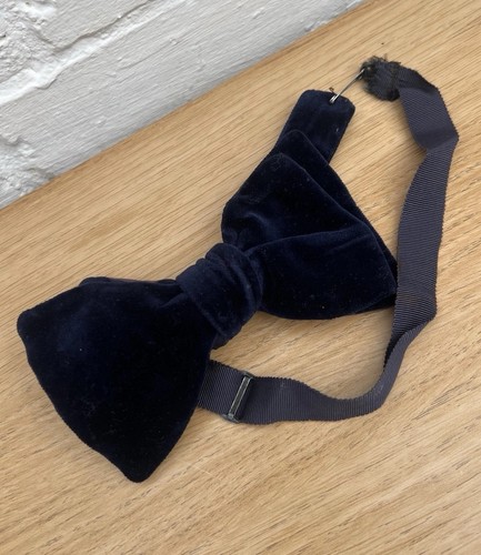Vintage velvet bow tie dark - velvet,