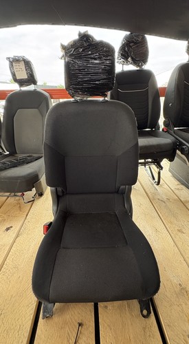 Renault trafic vauxhall vivaro - renault,
