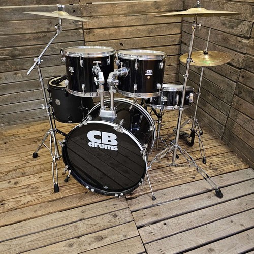 Drum kit and - drum,