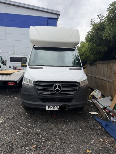 Mercedes sprinter 2020 luton - mercedes,
