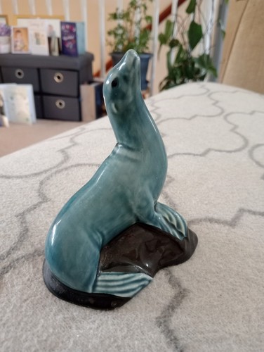 Lovely seal figurine poole - seal,