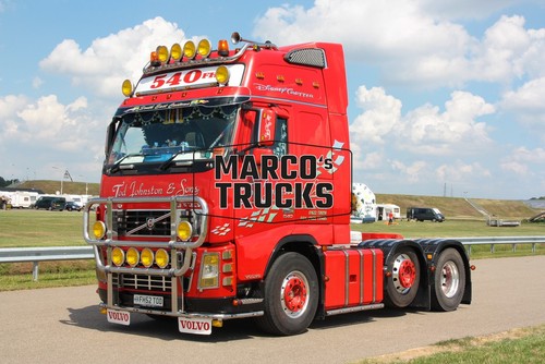 Truck photo volvo - truck,