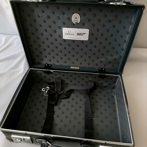 Globe trotter luggage james - globe,