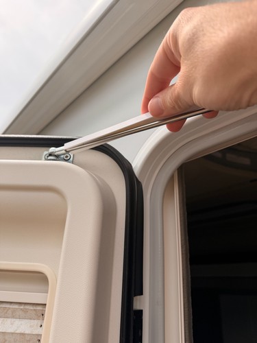 Swift kontiki 874 door - 874,