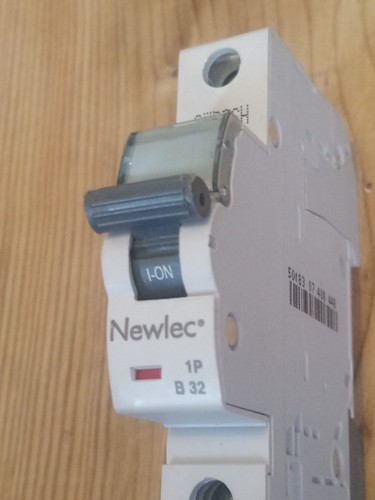 Newlec amp mcb a b - 32,