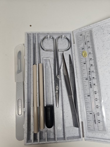 Dissection kit with case - kit,