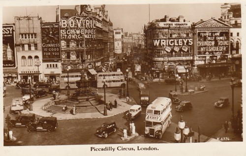 Postcard piccadilly circus - postcard,
