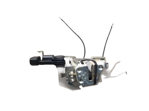 Suzuki alto door lock - door, right
