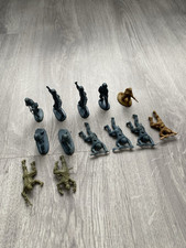 Matchbox Assorted Figures 1/32