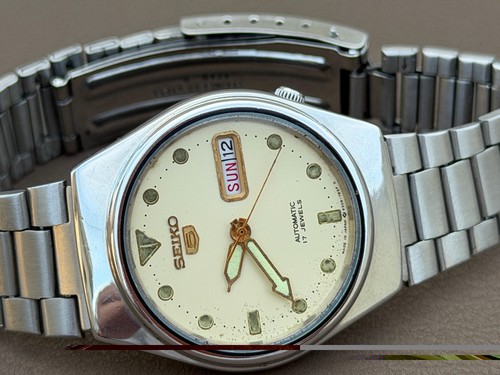 Vintage seiko automatic - automatic, 17