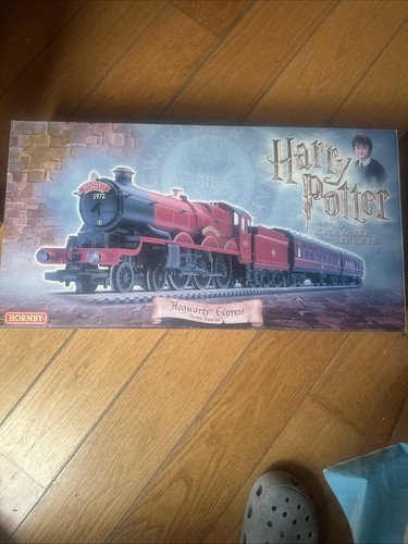 Hornby r1033 hogwarts express - hornby,