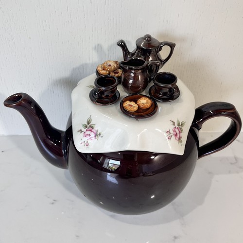 Cardew design teapot brown - teapot,