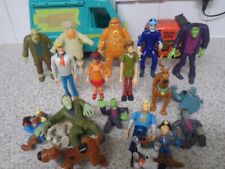 Scooby Doo, Large Bundle of Action Figures - Daphne, Shaggy, Mystery Machine etc