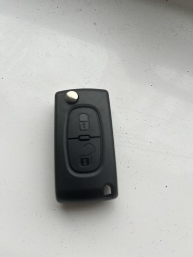 Peugeot and citroen - 2, button