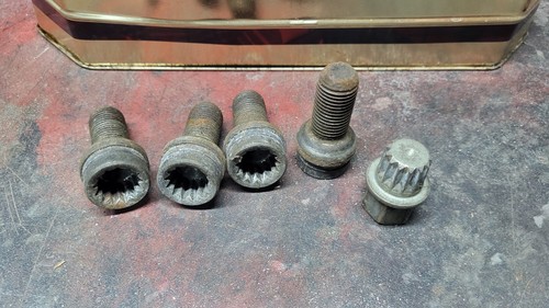Vag locking wheel bolt - wheel, set