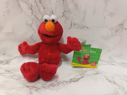 Sesame street elmo - street, 2011