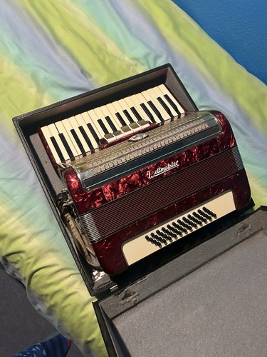 Vintage weltmeister piano - weltmeister,