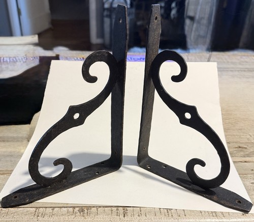 Vintage black scroll hand - black,