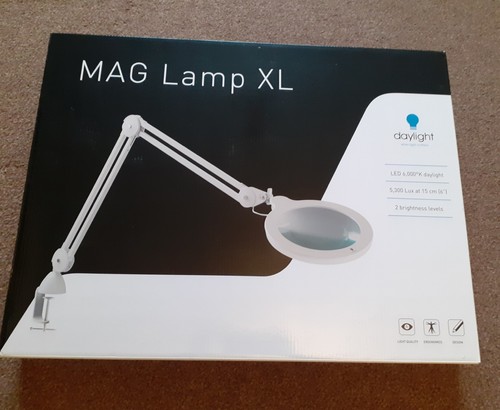 Daylight omega magnifier - daylight,