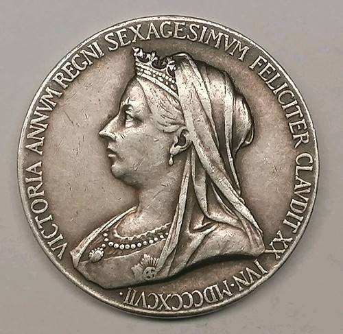Silver queen victoria diamond - queen,
