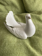 LLADRO PEACEFUL WHITE DOVE