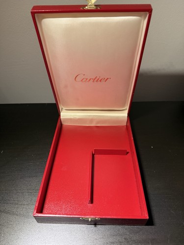 Cartier wallet and pen display - wallet,