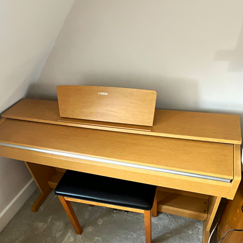 Yamaha arius digital - yamaha,