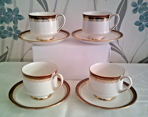 Royal albert holyrood - royal,