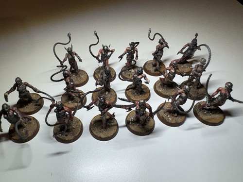 Warhammer daemonettes sisters - daemonettes,
