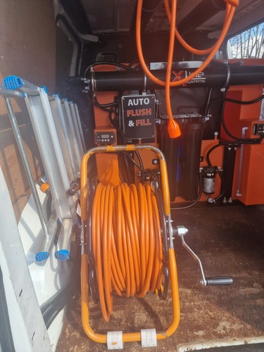 Water fed pole window cleaning - fed,