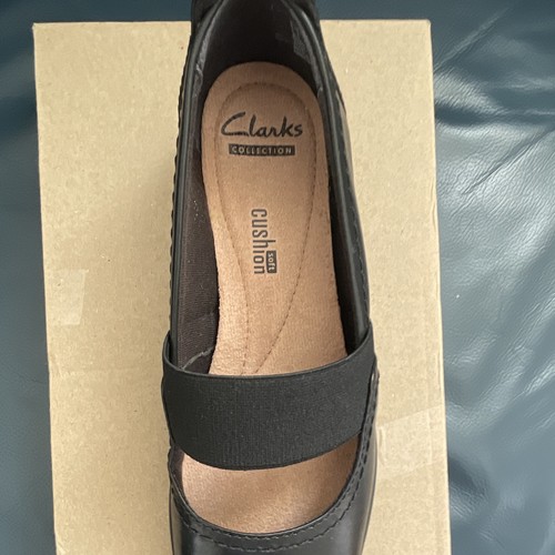 Bnib clarks cushion - soft, black