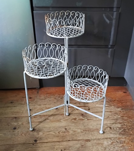 Vintage 1970s white - , curled