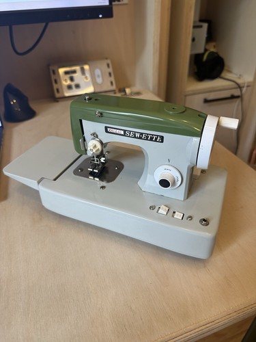 Vintage sew ette miniature - vintage, sew-ette