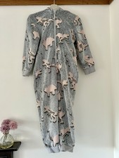M&S Unisex One Piece Nightwear Glow In The Dark Dinosaur Grey Mix 🦖 Age 5-6yrs 
