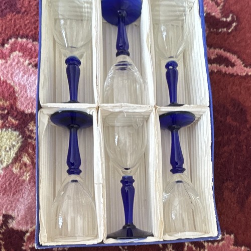 Clear wine glasses - clear,