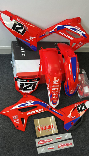 Graphics and plastic - and,
