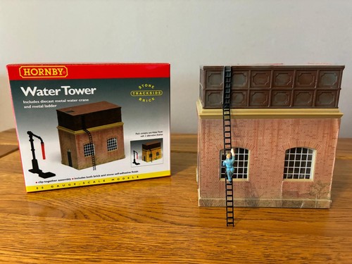 Hornby water tower r8003 oo - tower", r8003,