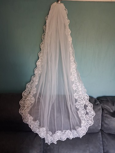 White wedding veil tier - 2, calf