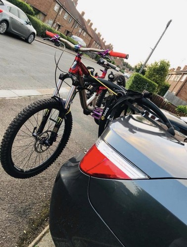 Saris bones bike car boot - car,