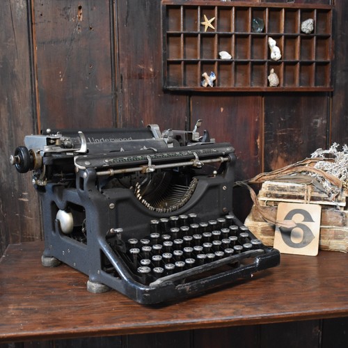 Antique 1911 underwood model - antique,