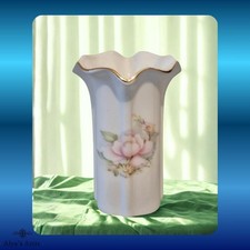 Vintage Leonardo Collection Water Lily Bone China Bud/Posy Vase - 9 cm x 6.3 cm
