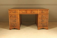 A Victorian curl‑mahogany