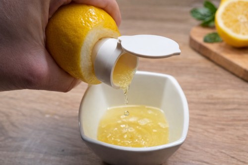Lemon juice dispenser - lemon,