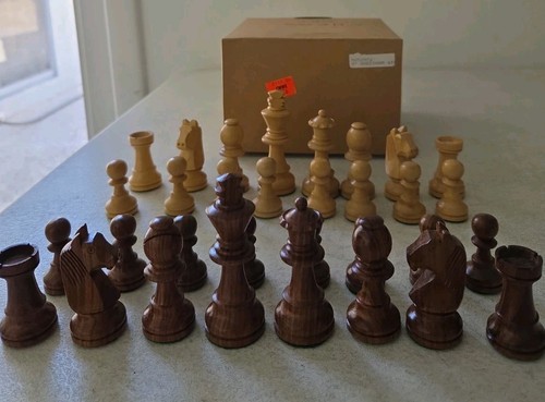New tournament chess pieces - new,