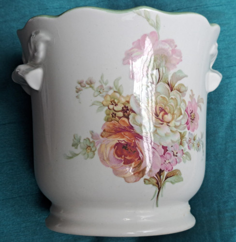 Vintage royal winton - royal,